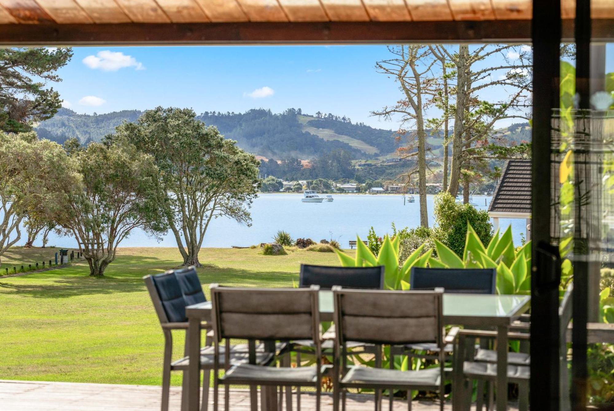 Pauanui Beach House Suntrap מראה חיצוני תמונה
